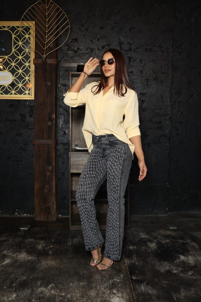 Jean gris straight fit pedrería